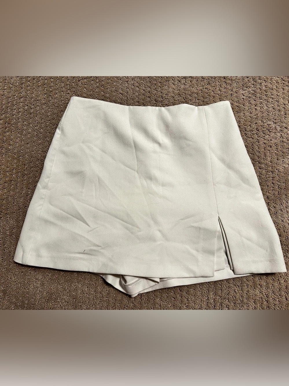 ZARA White Mini Skirt in Size Small Like New